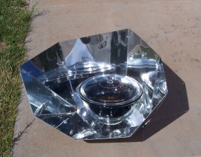 Hot Pot Solar Cooker with Reflector Panels